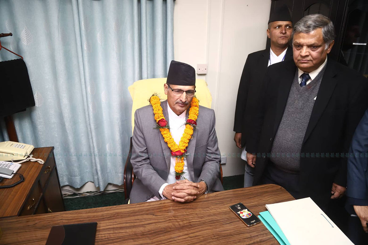 https://raracms.setopati.com/uploads/shares/2020/sujita/daura suruwal/ag (1).jpg